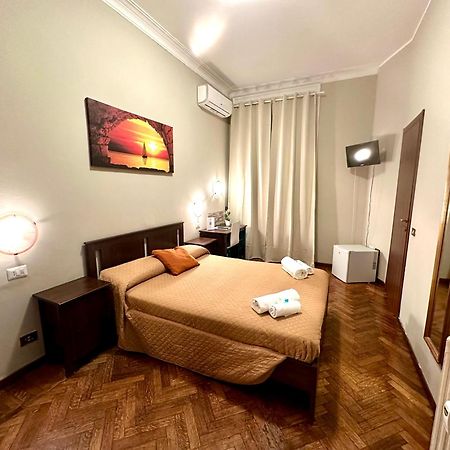 Carlo Goldoni Hotel Милан Экстерьер фото