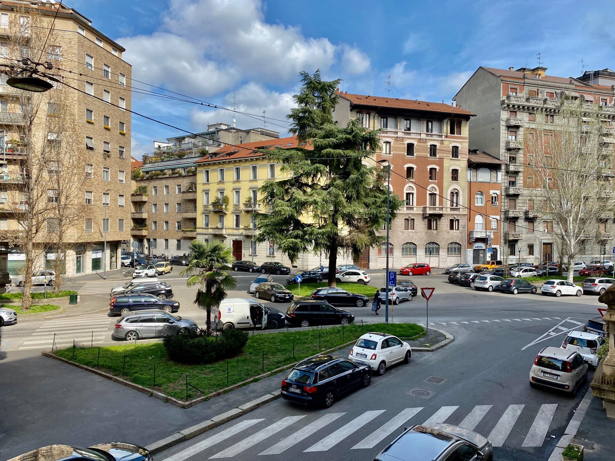 Carlo Goldoni Hotel Милан Экстерьер фото