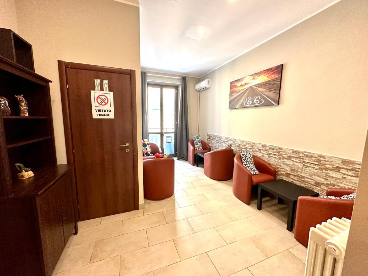 Carlo Goldoni Hotel Милан Экстерьер фото