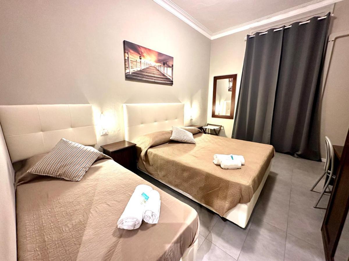 Carlo Goldoni Hotel Милан Экстерьер фото