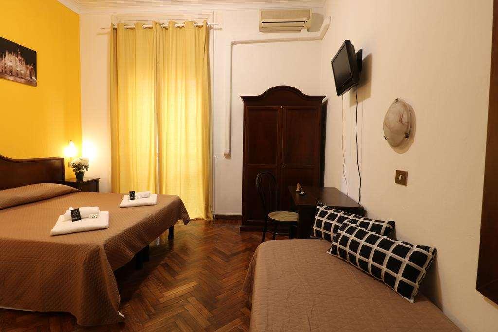 Carlo Goldoni Hotel Милан Номер фото